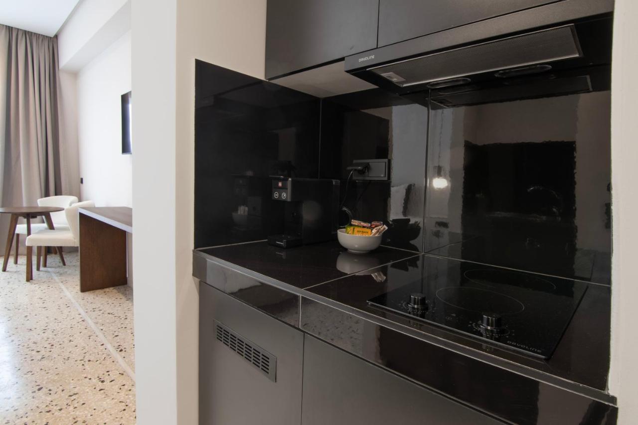Mythodea Athens Suites Экстерьер фото